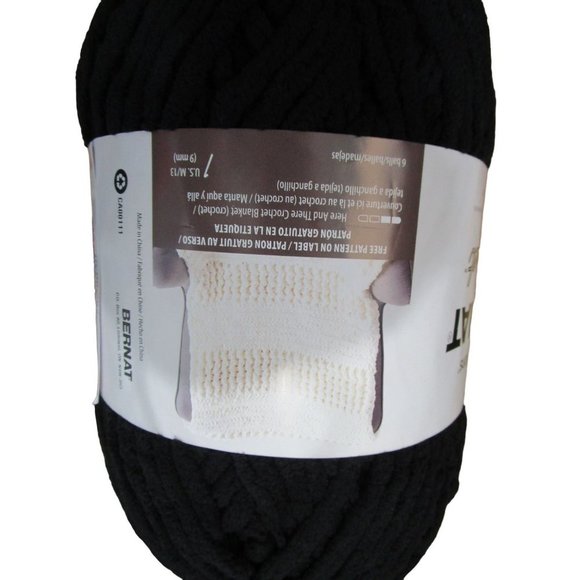 Bernat Yarnspirations Blanket 10.5 oz  220 yds Coal 161110 New - Picture 5 of 8